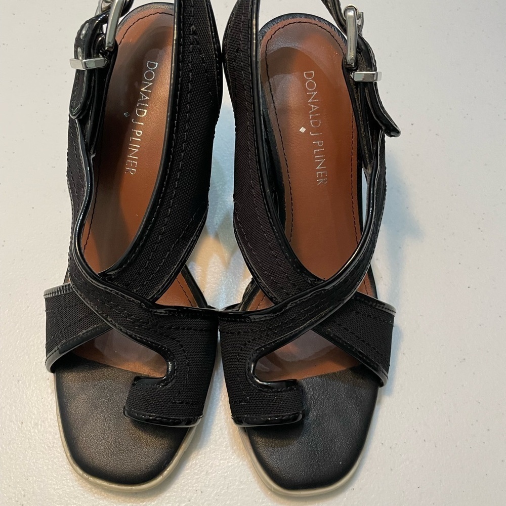 Donald J. Pliner Black Strappy Heels 6.5M SB-BK